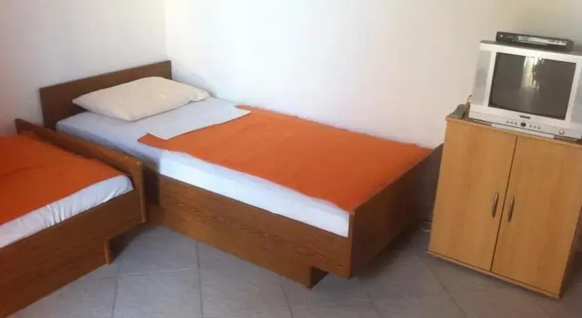 Apartment Dony - Tičić