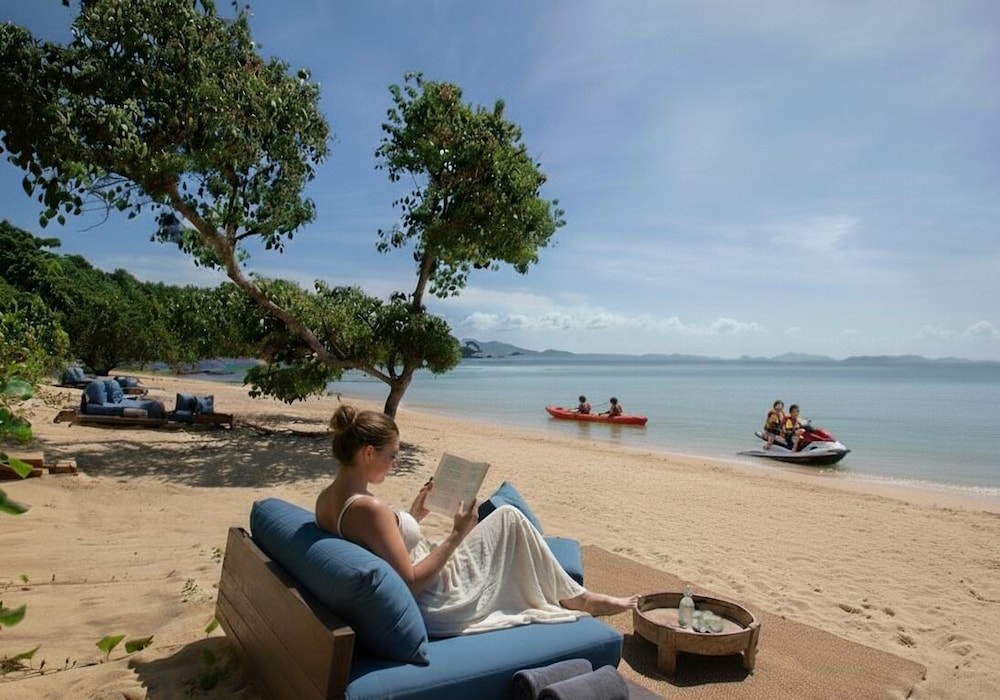 Clay Beach Samui - Beachfront Villas