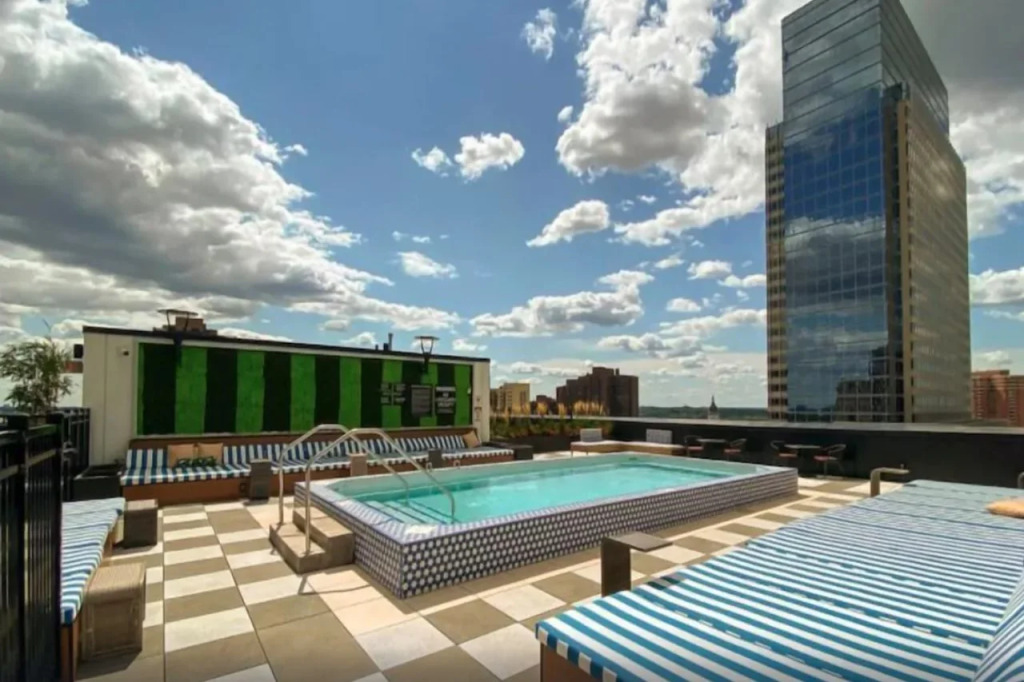 Mint House Minneapolis - Downtown West