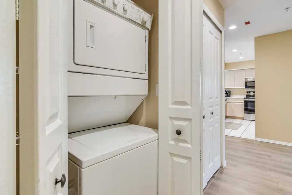 On Thousand Hills Golf Course: Condo w/ Sunroom