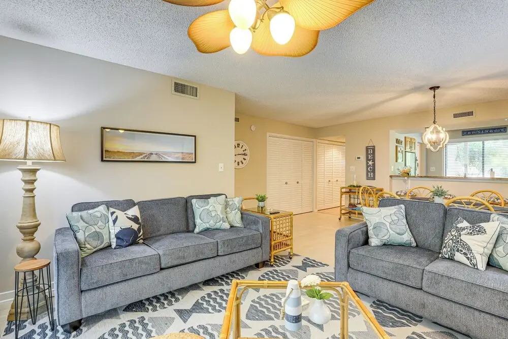 Private Deck & Pool Access: Myrtle Beach Getaway!