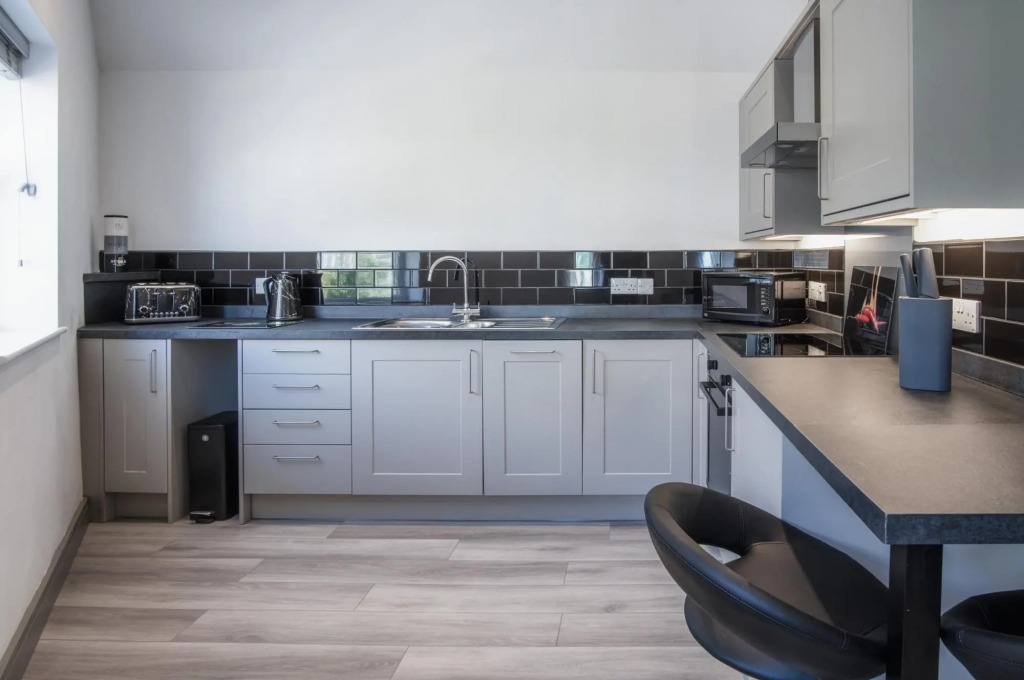 Four Seasons - 1 Bedroom  - Tenby