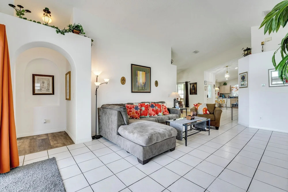 4 Mi to Disney: Home w/ Heated Pool in Kissimmee!