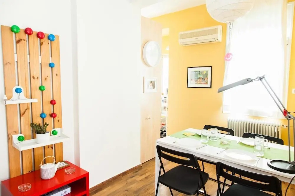 Bright apt w lovely view in Lycabettus