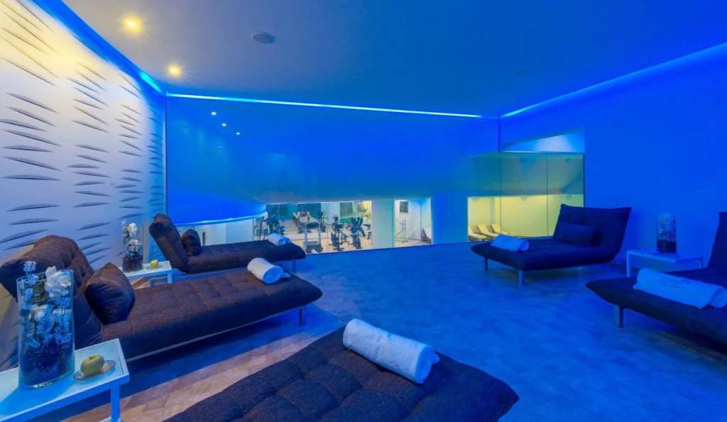 Pernera Beach Hotel