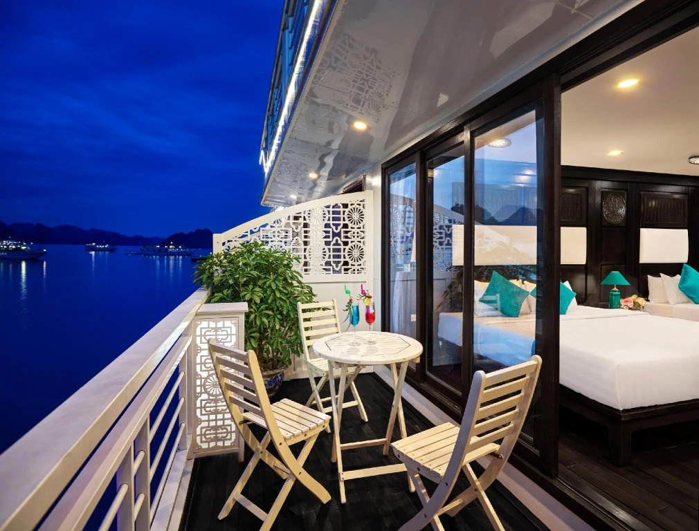 Alisa Cruise Halong