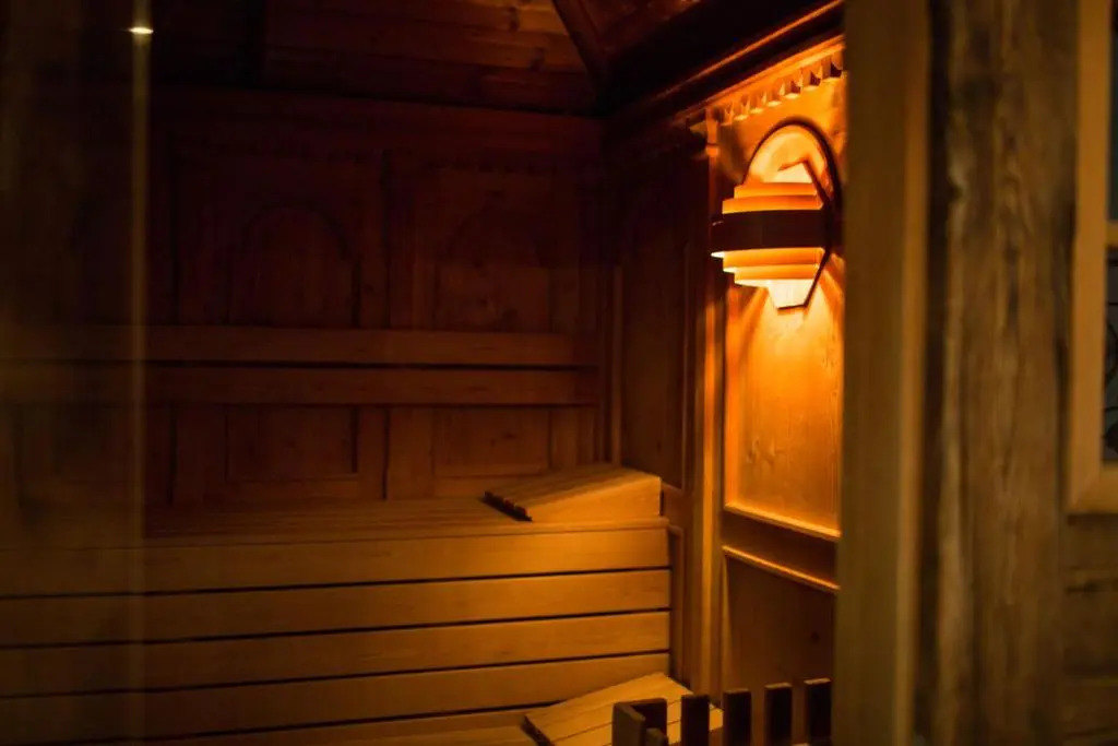 Al Plan, A mountain moving hotel