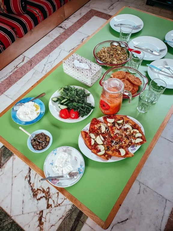 Damask Rose, Lebanese Guest House