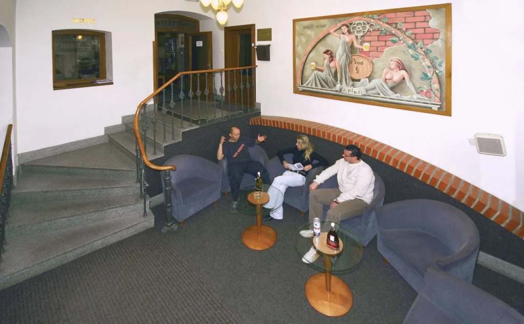 A Plus  Hostel