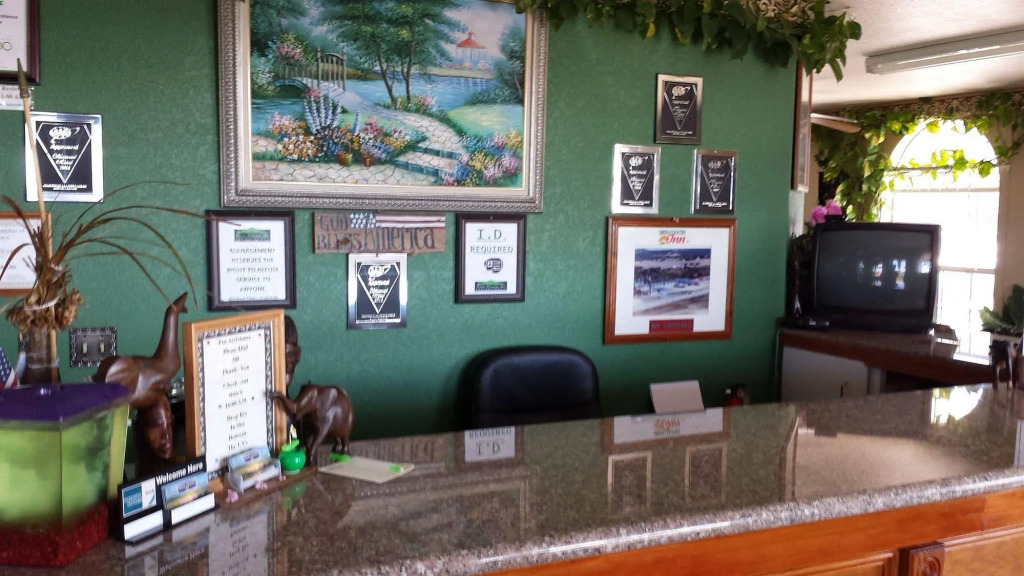 Green Country Inn
