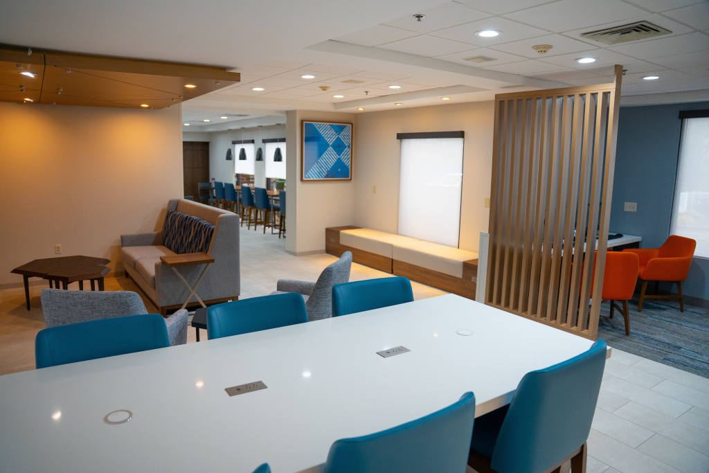 Holiday Inn Express Hotel & Suites West Chester by IHG
