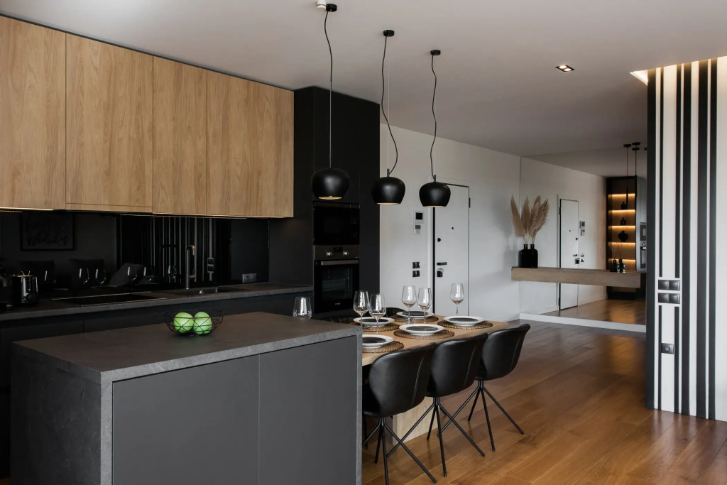 5BD 2 Level Beachfront Luxury Apt. by the Olon