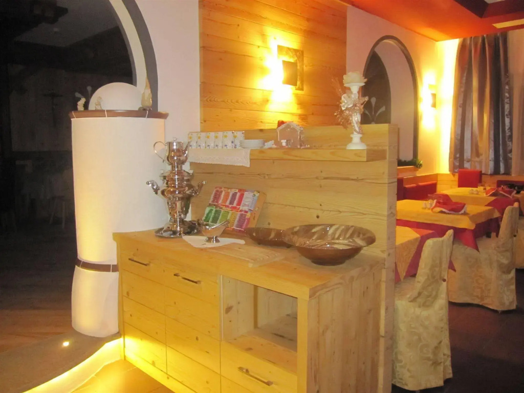 Hotel Azola