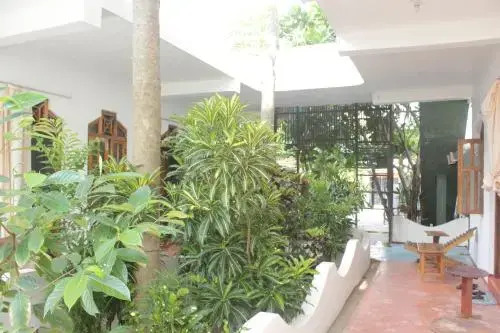 Surf Bay Hotel