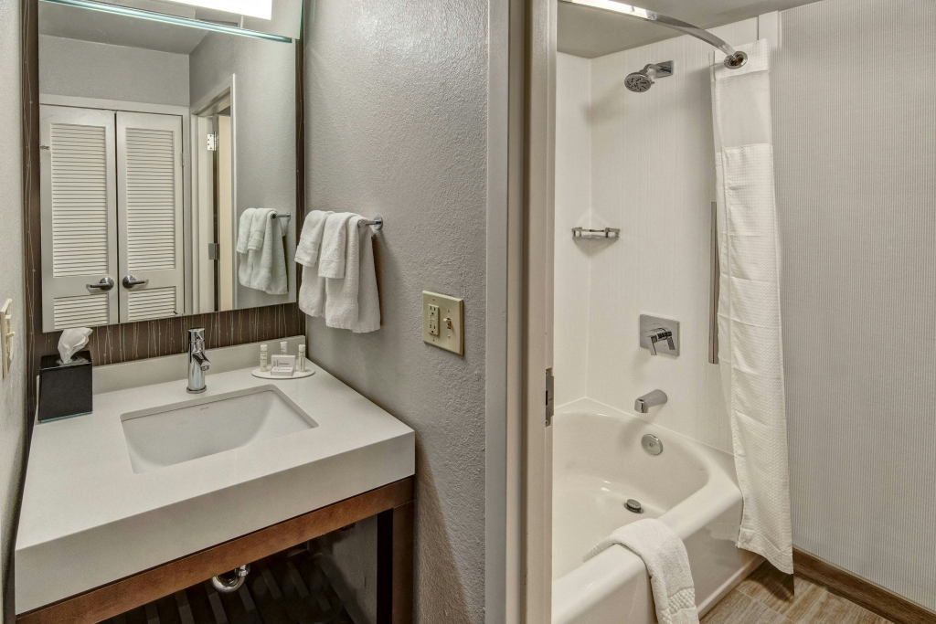 Courtyard by Marriott Nashville Vanderbilt West End