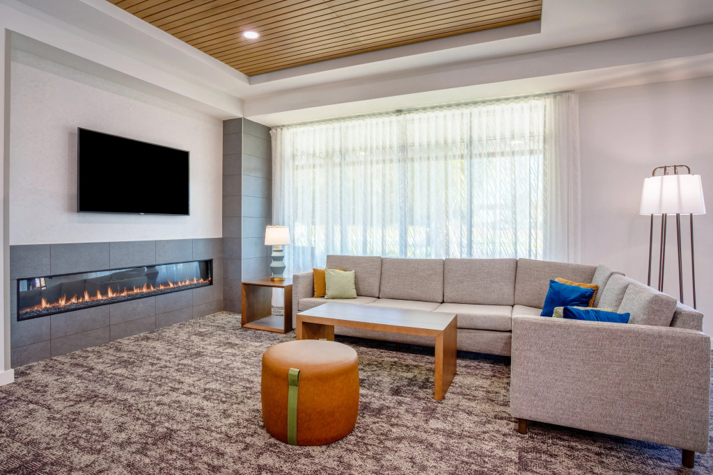 Staybridge Suites Ocala-near Equestrian-Aquatics by IHG