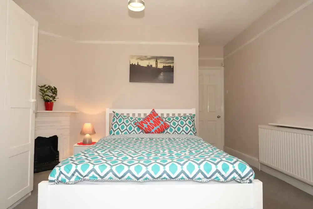 Huge 3 Bed Garden Flat