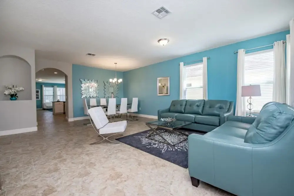 Solterra - 4104 Oaktree Drive