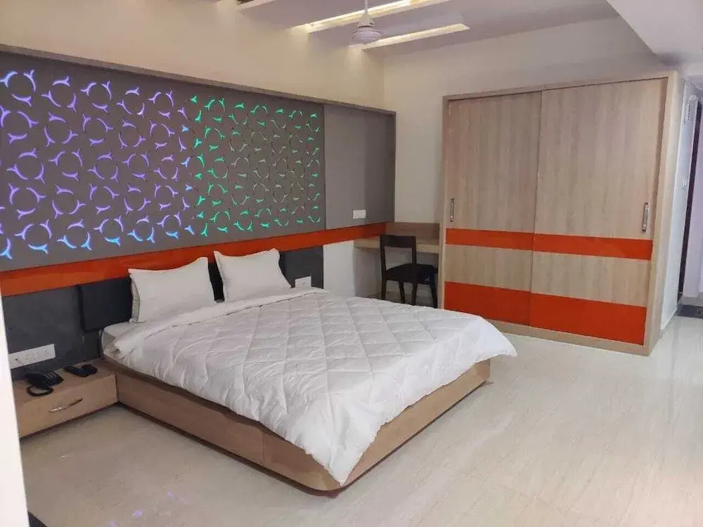 The Grand Takshak Hotel