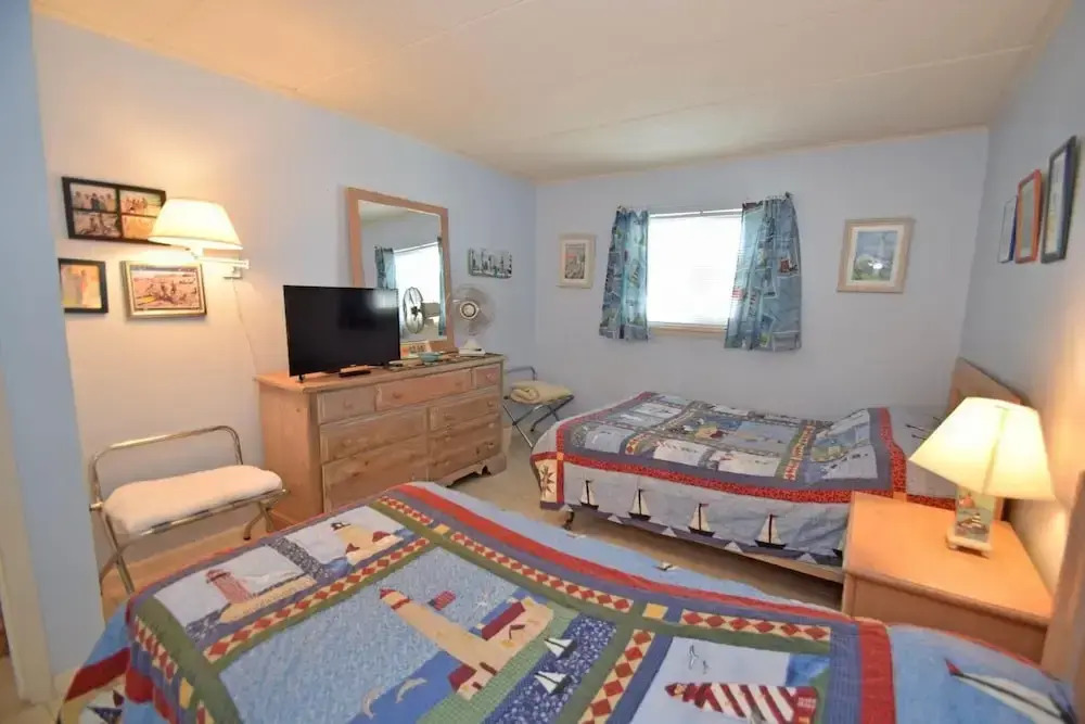 Thunder Island 80b 2 Bedroom Condo by RedAwning