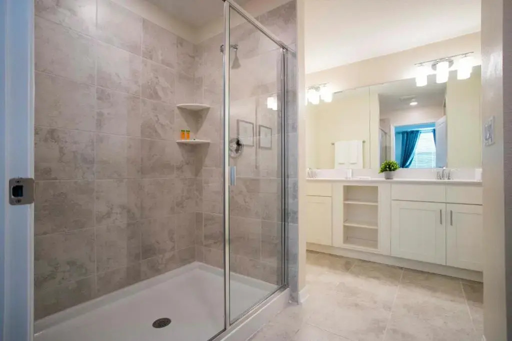 Luxurious 2 Bd Close to Disney @ Storey Lake 204P