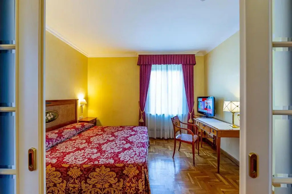 Ambassador Palace Hotel