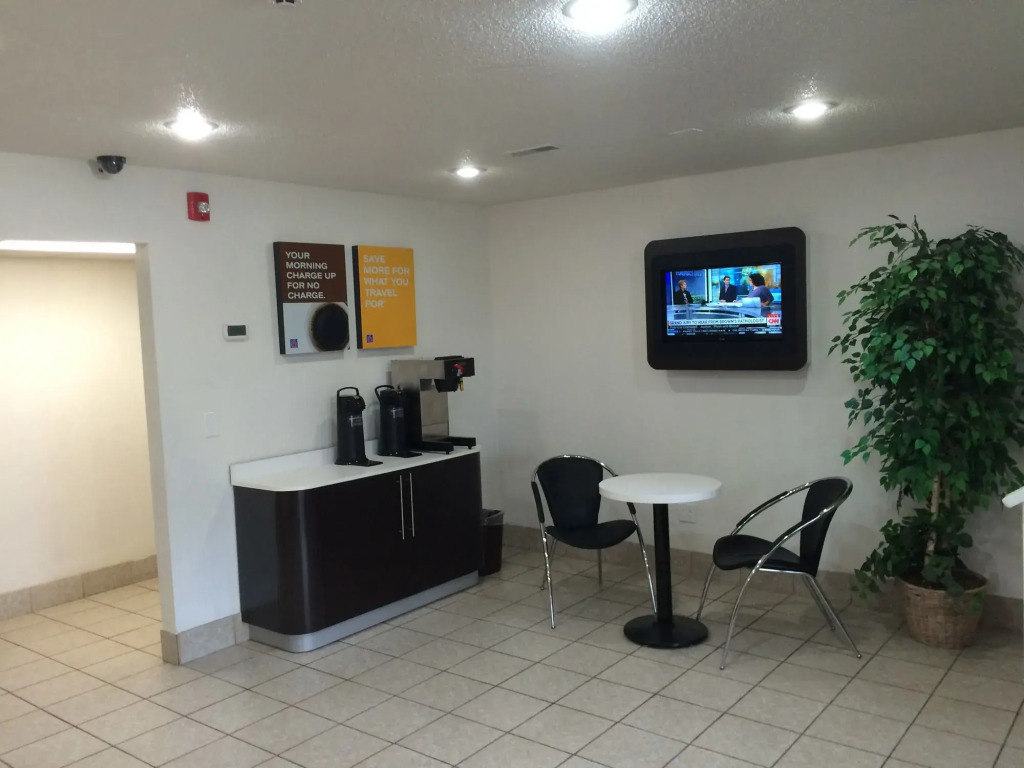 Motel 6-Troy, IL