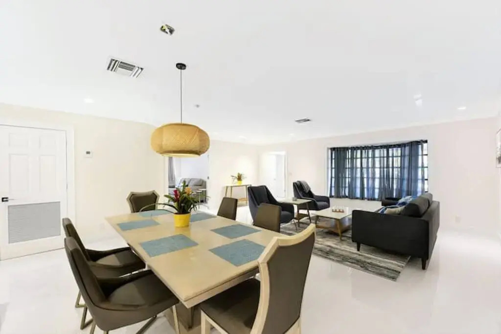 Seahorse Villa 1 by Dream Vacation