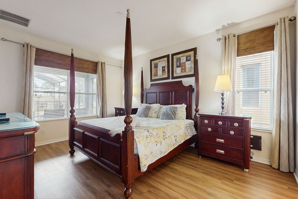 Spacious 6BR Resort Home With Private Pool, Game Room & Near Disney Parks