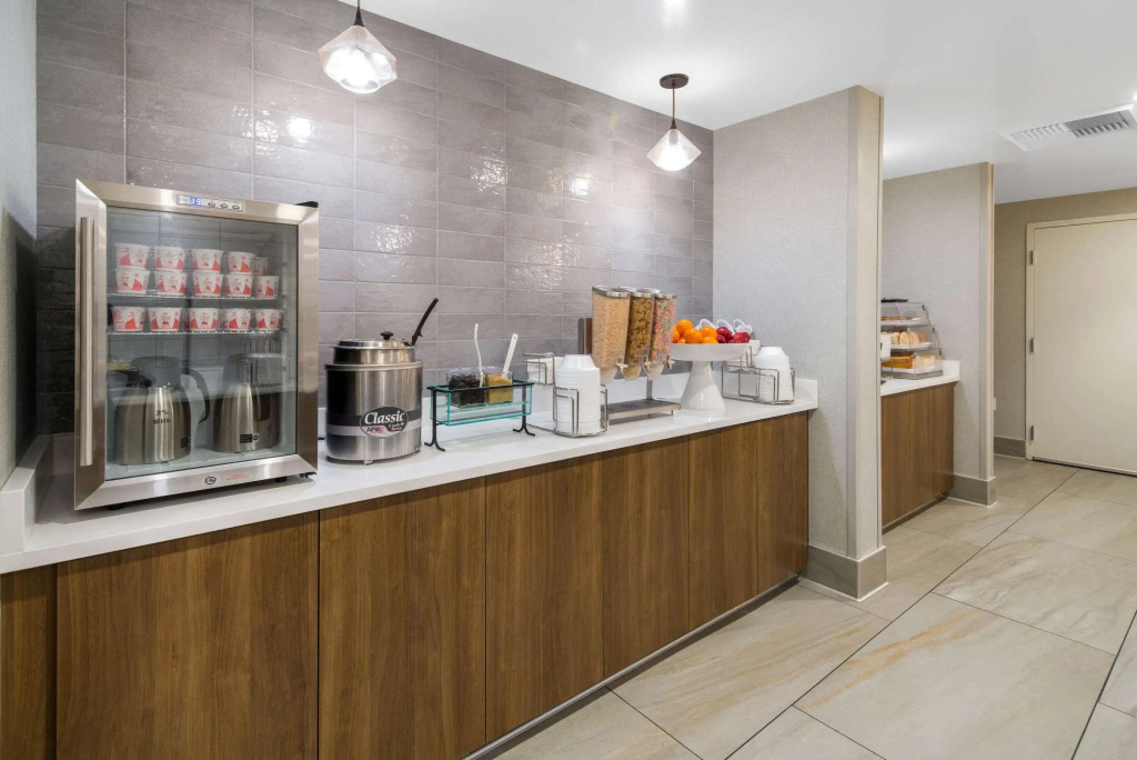 La Quinta by Wyndham Orange County Airport