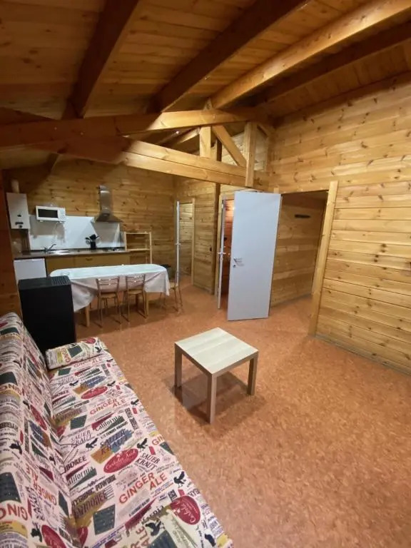 Bungalow & Camping Fuente De Regrustan