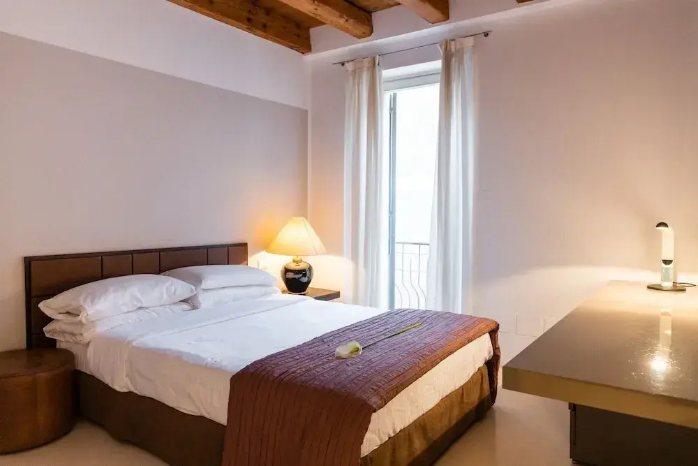 Piazza Erbe Lodge
