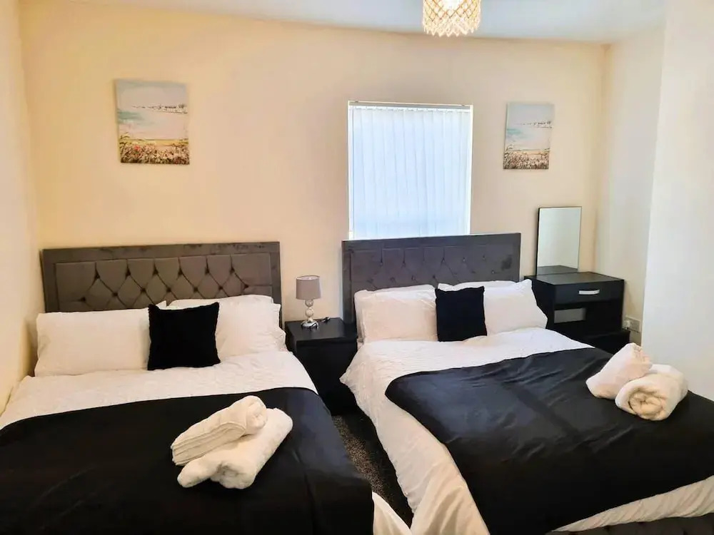 Stunning 2-bed House for 6 Guest Next to Anfield