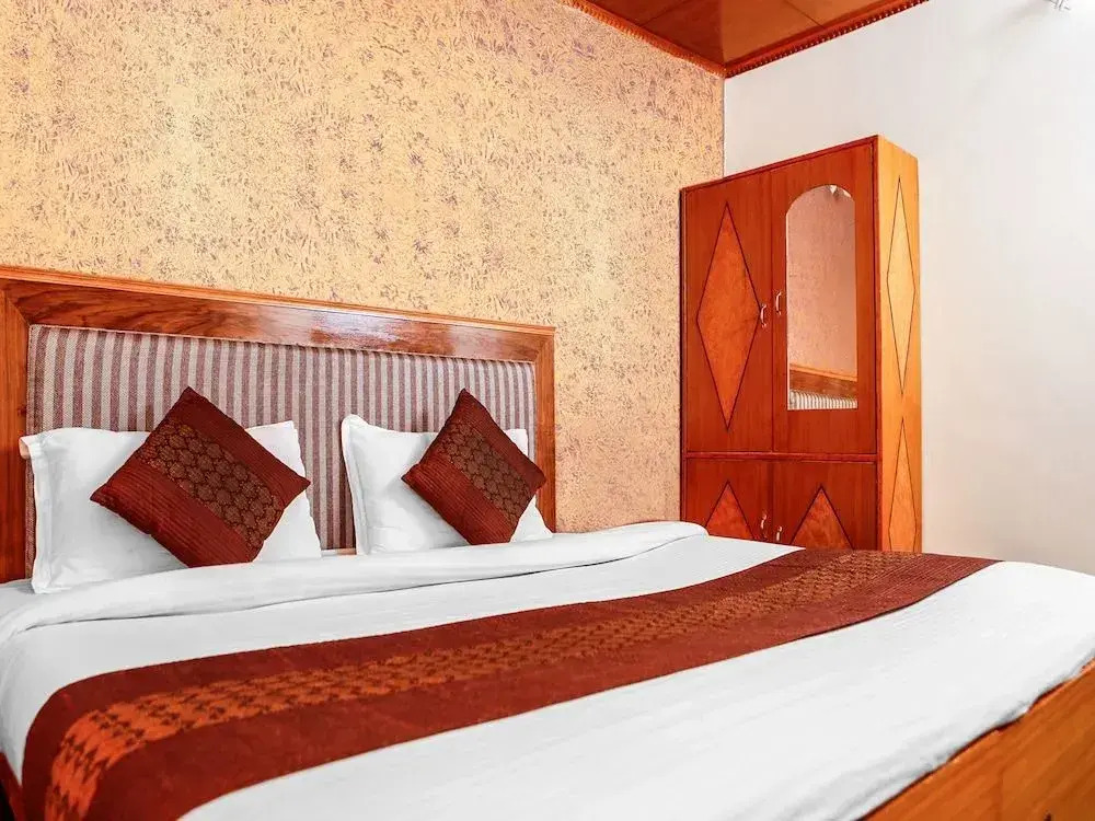 OYO 14082 Hotel Himalayan Stays