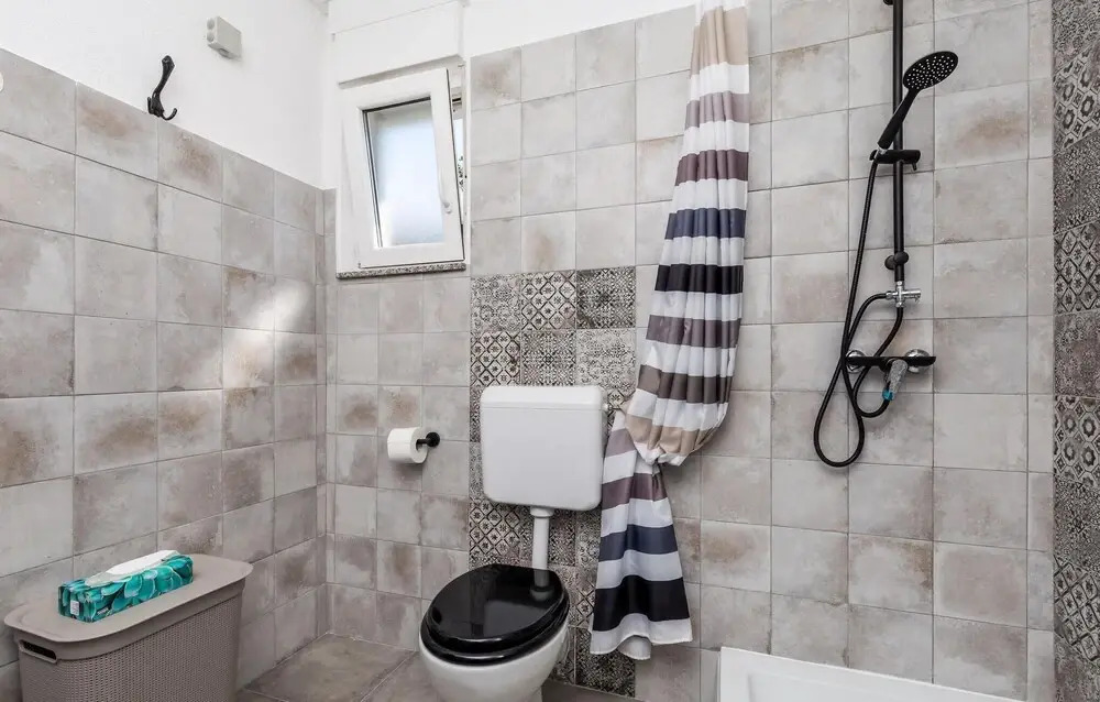 Stunning Home In Karlobag With Wifi