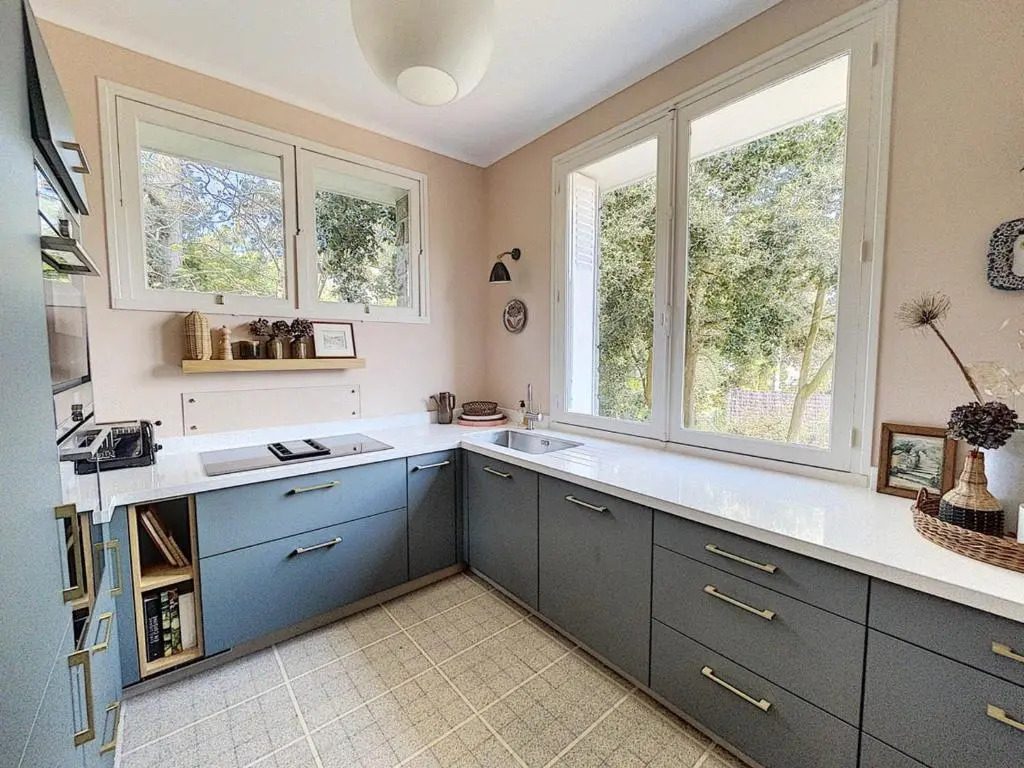 Maison dexception à 80m de la plage avec accès direct, proche commerces, terrasse, BBQ, WiFi inclus - FR-1-361-375
