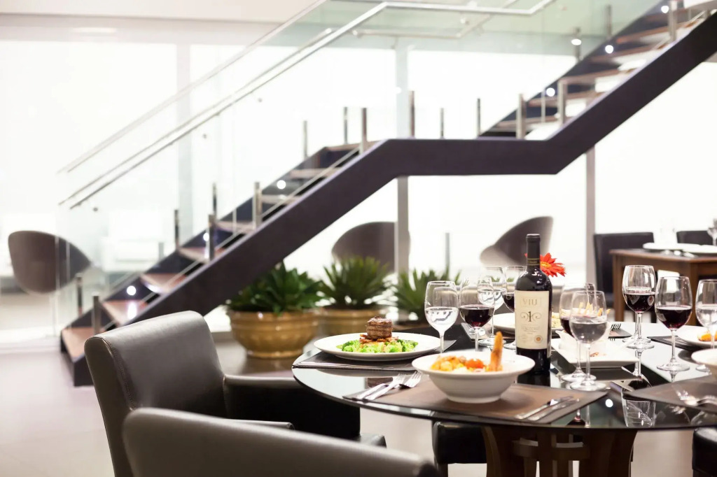 Delmond Hotel