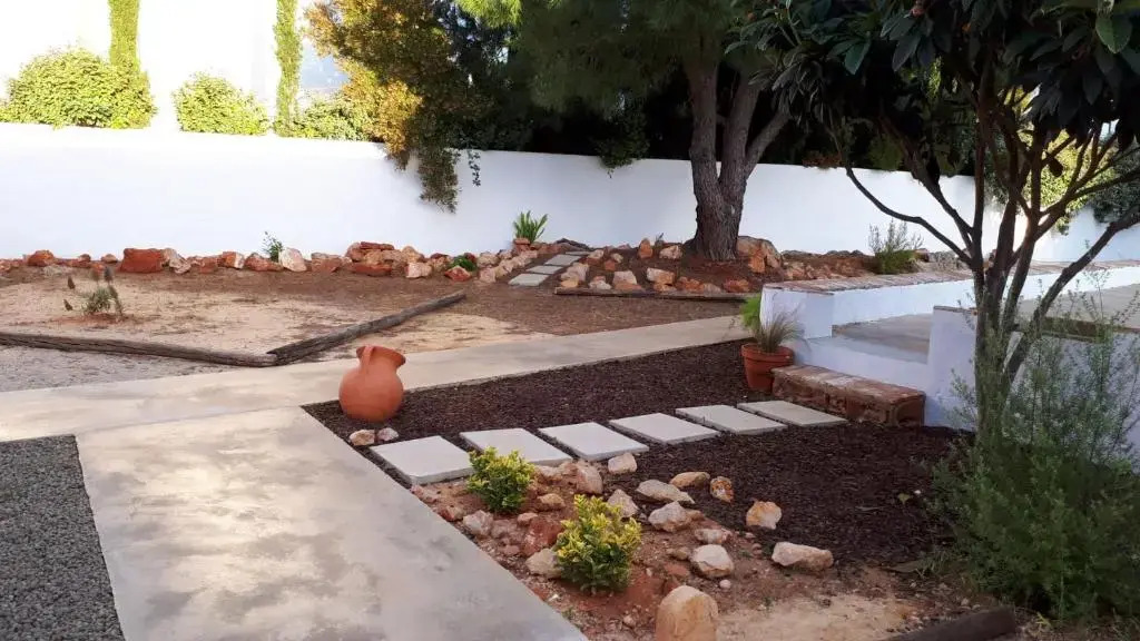 Guest House Almeixar