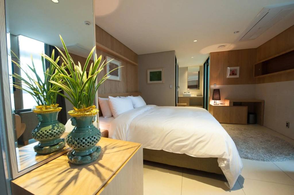Rian Hotel