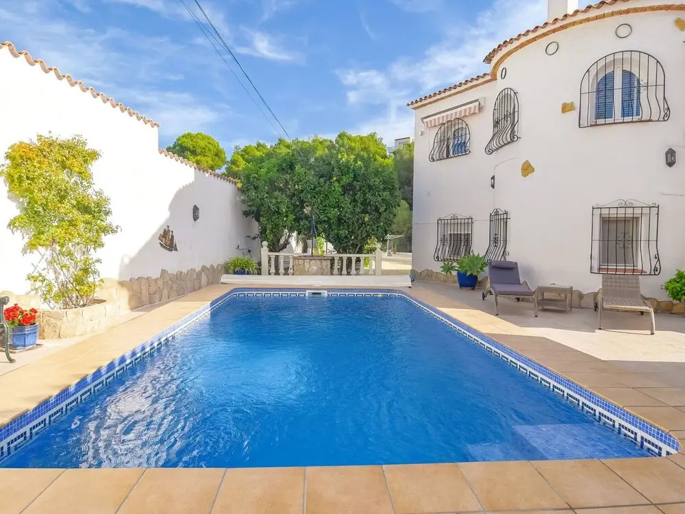 Beautiful Holiday Home With Private Swimming Pool Near the sea in Benissa