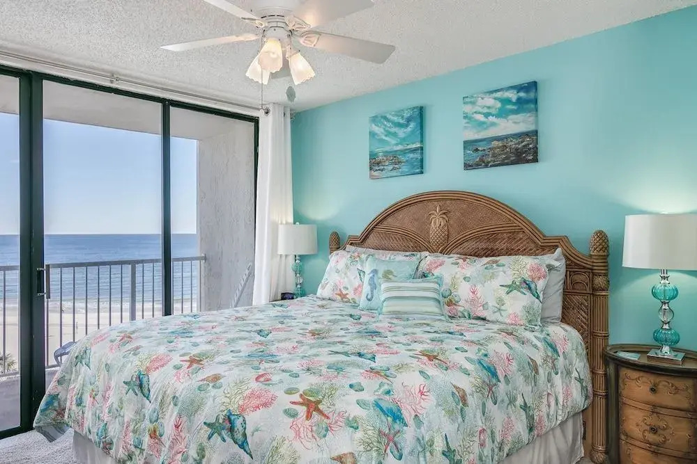 Seaside Beach and Raquet 4710