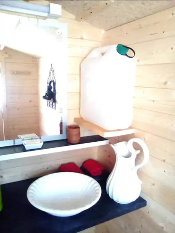 LES TONNEAUX DE LEURE LOGEMENT INSOLITE