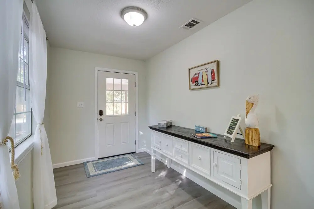 Gulfport Home w/ Fire Pit: Rv/trailer Parking
