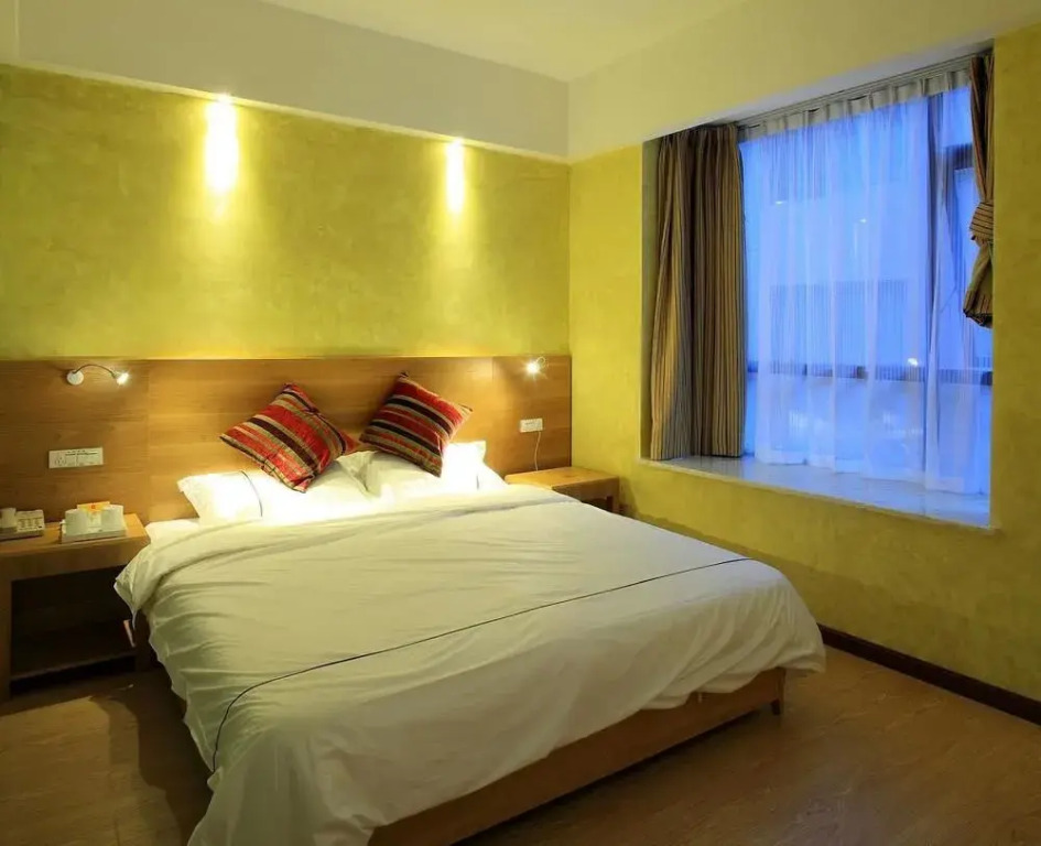 Guilin Kalai Film Theme Hotel