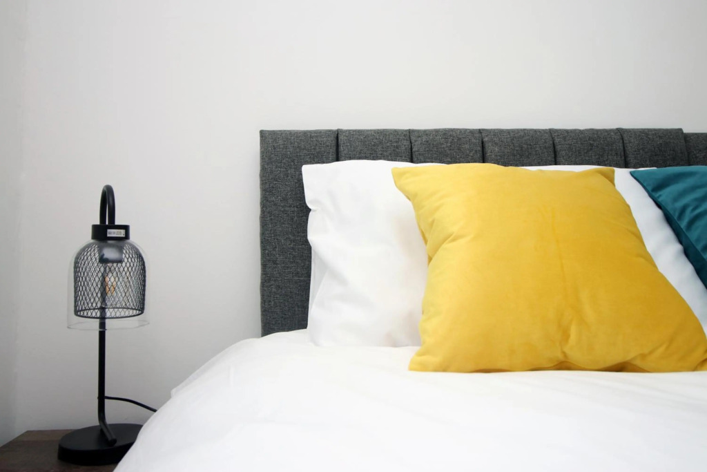 DELFT - A 5 bedroom house with terrace by Prestigious Stays - Includes Wifi, Netflix & Amazon Alexa