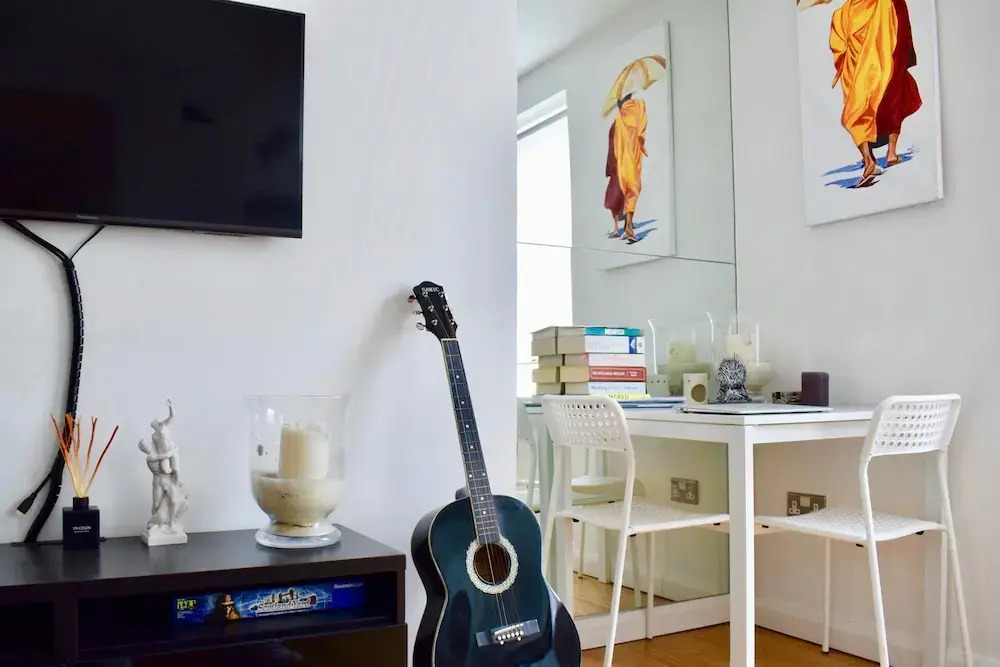 Bright 1 Bedroom Flat By Baker Street