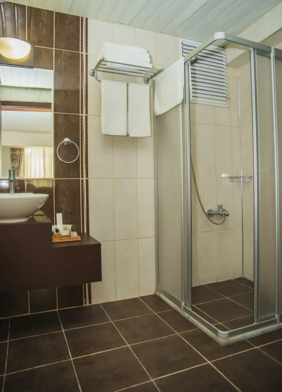 Neccar Otel
