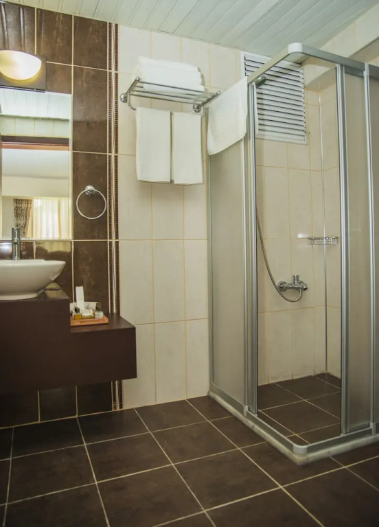 Neccar Otel