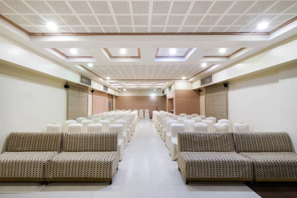 7Apple Hotel - Pune
