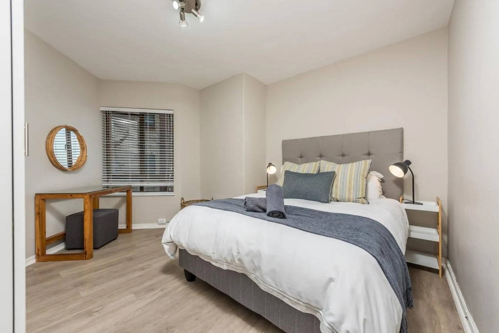 Beacon Wharf , George Hay 3 Holiday Accommodation